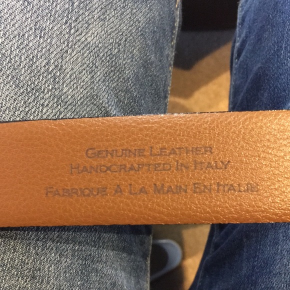 Joseph Abboud beautiful mahogany leather dress belt with brushed metal buckle. - Picture 8 of 10